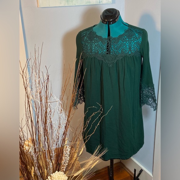 Green Dress - Picture 3 of 3